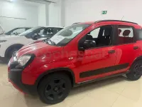 Usado Fiat Panda Cross Cross 69 CV (50 kW) 2020 Rojo Utilitario