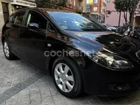 Usado Seat Leon Ecomotive 105 CV (77 kW) 2008 Negro Utilitario