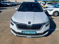 Usado Skoda Kamiq Sport 110 CV (80 kW) 2023 Blanco SUV