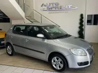 Usado Skoda Fabia Style 80 CV (58 kW) 2008 Gris Utilitario