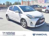 Usado Toyota Yaris Hybrid Active 100 CV (73 kW) 2016 Blanco Berlina