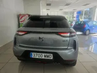 Usado DS Automobiles DS3 Crossback Performance 130 CV (95 kW) 2023 Gris / plata SUV