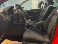 Usado VW Polo Advance 75 CV (55 kW) 2016 Rojo Berlina