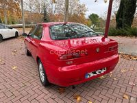 Usado Alfa Romeo 156 Distinctive 140 CV (102 kW) 2004 Rojo Berlina
