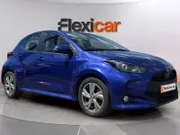 Usado Toyota Yaris Hybrid Active 92 CV (67 kW) 2025 Azul Berlina