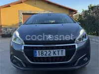 Usado Peugeot 208 Signature Sky 82 CV (60 kW) 2019 Gris / plata Utilitario