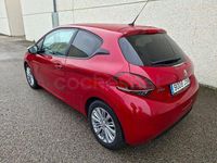 Usado Peugeot 208 Style 82 CV (60 kW) 2016 Rojo Utilitario