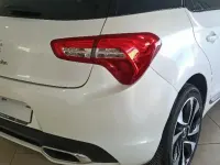 Usado DS Automobiles DS5 Style 150 CV (110 kW) 2015 Blanco Utilitario