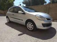 Usado Renault Clio 75 CV (55 kW) 2007 Gris Utilitario