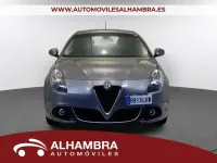 Usado Alfa Romeo Giulietta 120 CV (88 kW) 2021 Gris / plata Utilitario