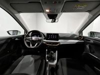 Usado Seat Arona Style 115 CV (84 kW) 2025 Blanco SUV