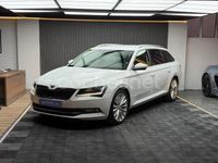 Usado Skoda Superb Style 190 CV (139 kW) 2016 Blanco Familiar
