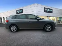 Usado Skoda Scala Ambition 116 CV (85 kW) 2023 Gris Utilitario