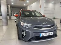 Usado Kia Stonic Plus 84 HP (61 kW) 2023 Cinzento SUV