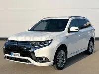 Usado Mitsubishi Outlander P-HEV 224 CV (164 kW) 2018 Blanco SUV