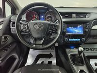 Usado Toyota Avensis Advance 150 CV (110 kW) 2015 Gris / plata Familiar