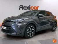Begagnad Toyota C-HR Advance 184 HK (135 kW) 2021 Grå SUV
