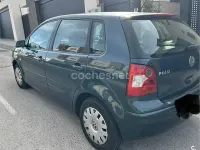 Usado VW Polo Trendline 75 CV (55 kW) 2004 Verde Utilitario