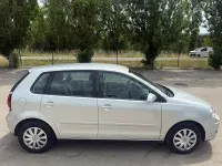Usado VW Polo Highline 80 CV (58 kW) 2007 Gris / plata Utilitario