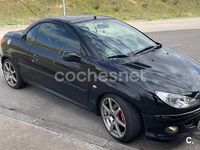 Usado Peugeot 206 CC 110 CV (80 kW) 2005 Negro Descapotable