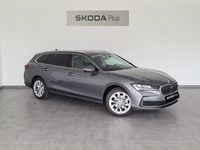 Usado Skoda Superb Selection 150 CV (110 kW) 2024 Gris / plata Familiar