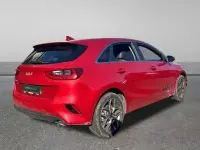 Usado Kia Ceed 136 CV (100 kW) 2023 Rojo Utilitario