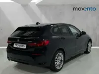Usado BMW 118 Comfort Edition 140 CV (102 kW) 2022 Negro Utilitario