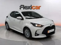Usado Toyota Yaris Edition 125 CV (91 kW) 2023 Blanco Utilitario