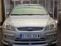 Usado Ford Focus Sport 145 CV (106 kW) 2005 Gris / plata Berlina