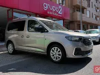 Usado Ford Tourneo Connect Titanium 102 CV (75 kW) 2023 Gris / plata Monovolumen