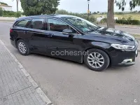 Usado Ford Mondeo Trend 120 CV (88 kW) 2016 Negro Familiar