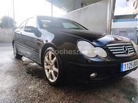 Usado Mercedes C200 163 CV (119 kW) 2002 Negro Berlina
