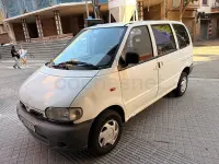 Usado Nissan Serena 75 CV (55 kW) 2002 Blanco Monovolumen