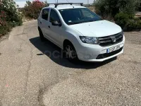 Usado Dacia Sandero Lauréate 75 CV (55 kW) 2016 Blanco Berlina