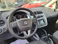 Usado Seat Altea Ecomotive 105 CV (77 kW) 2010 Negro Monovolumen