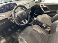 Usado Peugeot 2008 Allure 120 CV (88 kW) 2016 Blanco SUV
