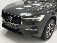 Używany Volvo XC60 Momentum 197 KM (144 kW) 2021 Szary SUV
