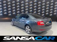 Usado Skoda Octavia Ambition 115 CV (84 kW) 2017 Gris / plata Berlina