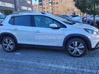 Usado Peugeot 2008 Allure 120 CV (88 kW) 2017 Blanco SUV