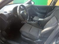Usado Seat Leon Sport 105 CV (77 kW) 2004 Negro Utilitario