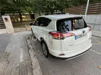 Käytetty Toyota RAV4 Hybrid Executive 197 HP (144 kW) 2018 Valkoinen Katumaasturi