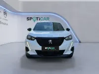 Usado Peugeot 2008 Active 100 CV (73 kW) 2023 Blanco SUV