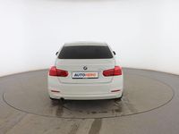 Usado BMW 318 Comfort Edition 150 CV (110 kW) 2017 Blanco Berlina