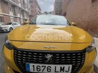 Usado Peugeot 208 Active 100 CV (73 kW) 2020 Amarillo Utilitario