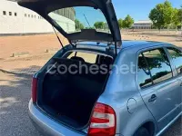 Usado Skoda Fabia 70 CV (51 kW) 2006 Gris / plata Berlina