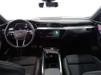 Begagnad Audi Q8 e-tron S-Line 300 kW (408 HK) 2023 Svart SUV