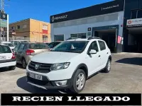 Usado Dacia Sandero Lauréate 90 CV (66 kW) 2015 Blanco Utilitario