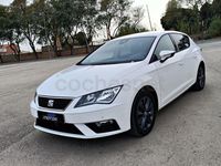 Usado Seat Leon Style 130 CV (95 kW) 2019 Blanco Berlina