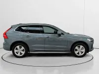 Usado Volvo XC60 Momentum 197 CV (144 kW) 2022 Gris / plata SUV