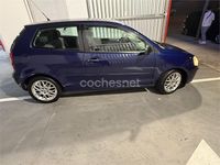 Usado VW Polo Highline 100 CV (73 kW) 2002 Azul Berlina